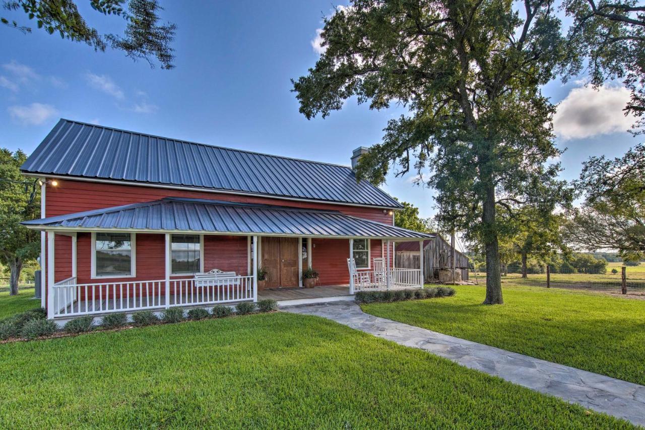 Peaceful Schulenburg Farmhouse With Fire Pit And Grill Luaran gambar