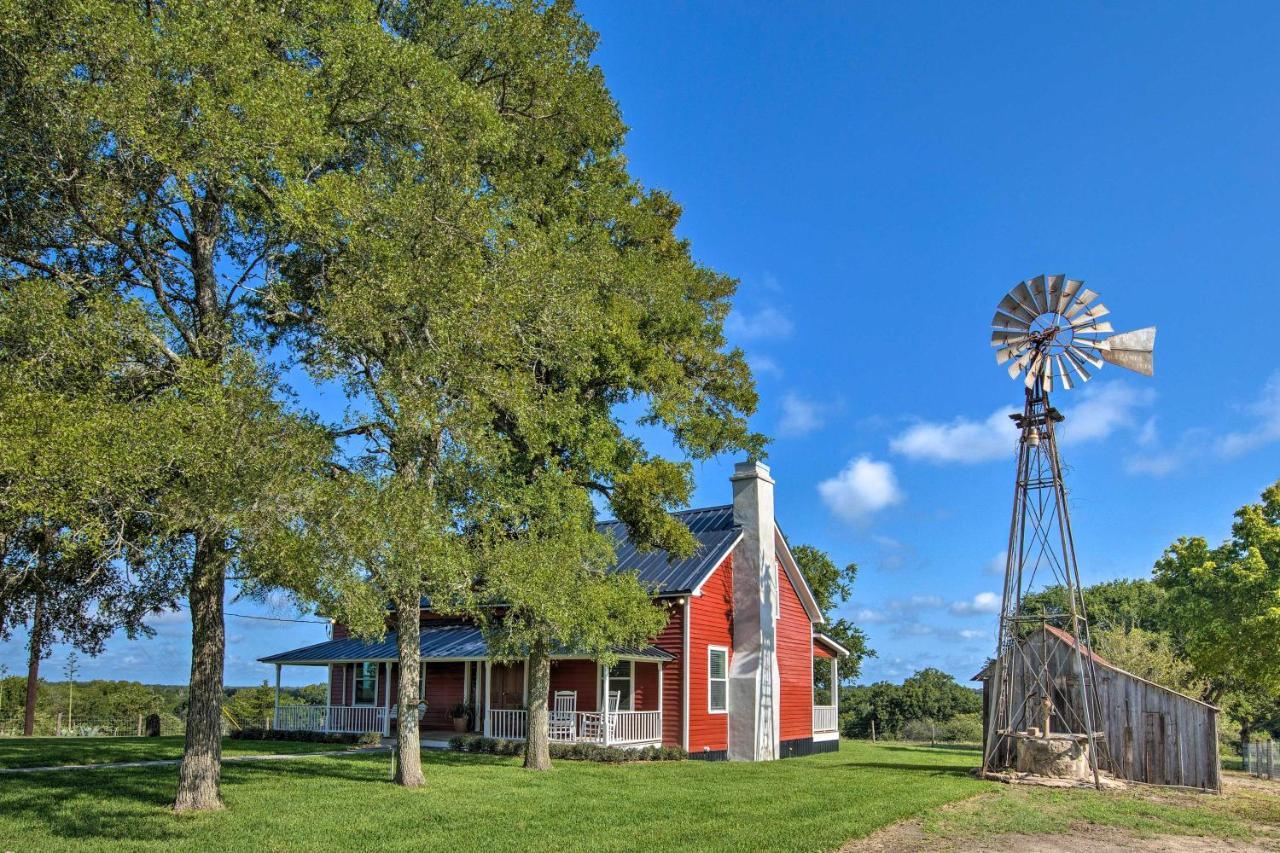 Peaceful Schulenburg Farmhouse With Fire Pit And Grill Luaran gambar